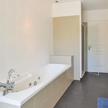 Beautiful In Feriehus Sainte-Mère-Église