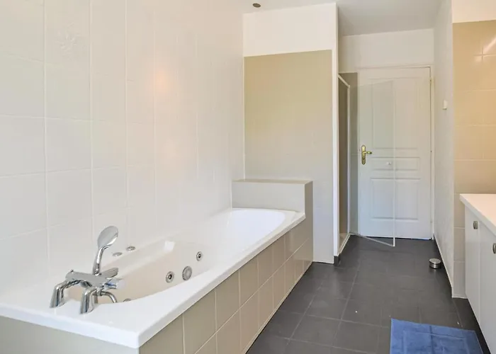 Beautiful In Holiday home Sainte-Mere-Eglise