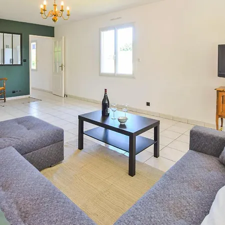 3 Bedroom Cozy In *